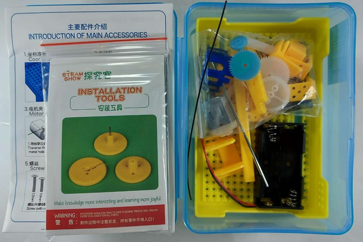 STEM KIT-Twin mode car-with solar panel + battery operated