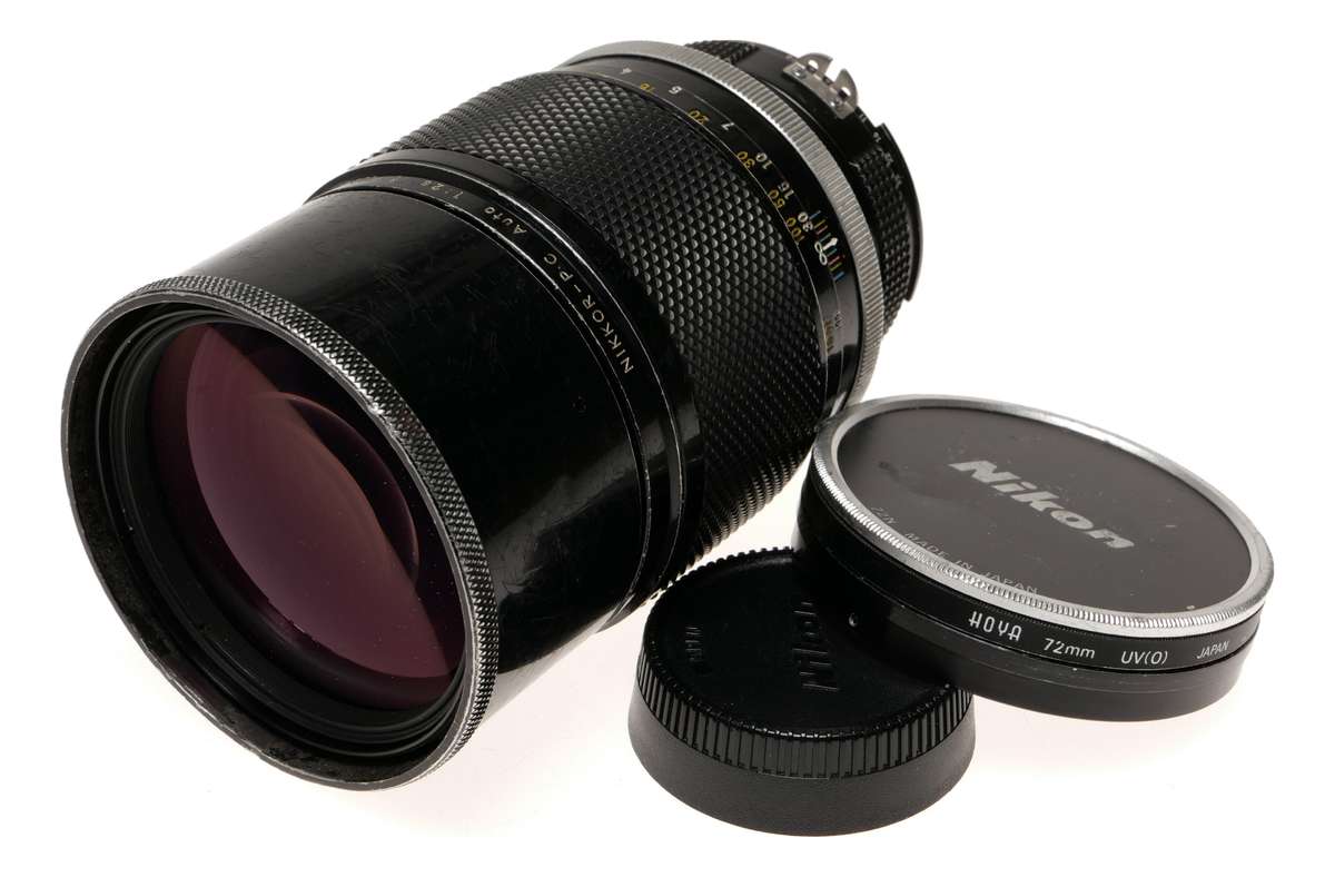 Nikon Nikkor 180mm f/2.8 Telephoto Lens
