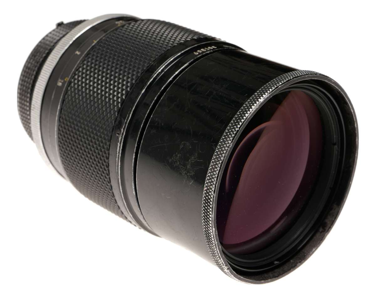 Nikon Nikkor 180mm f/2.8 Telephoto Lens