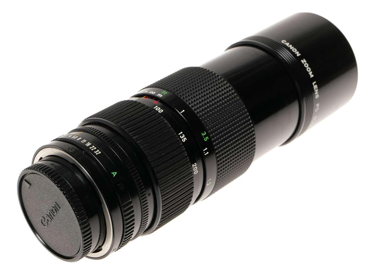 Canon FD 80-200mm f/4 Zoom Lens