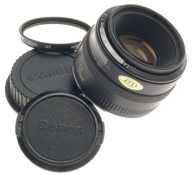 CANON CAMERA LENS EF MOUNT 50mm 1:1.8 UV FILTER 2.8/50mm CAPS CLEAN CONDITION
