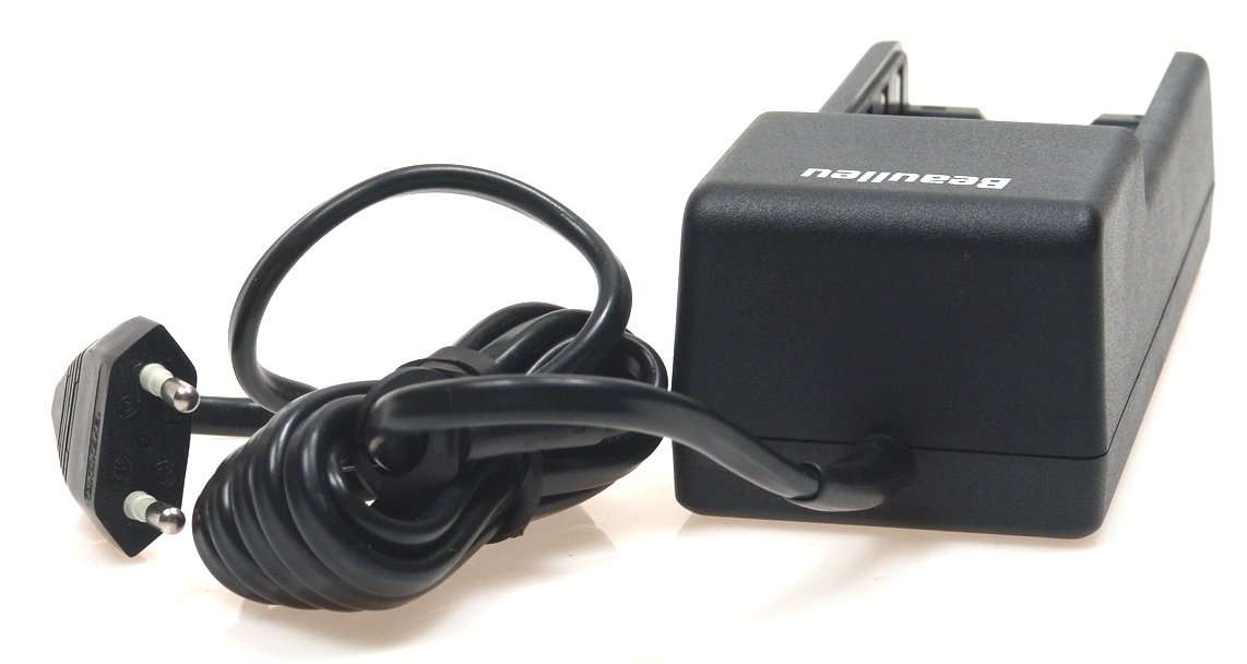 MULTIPLE BATTERY CHARGER UNIT 522 NEW BEAULIEU CAMERA