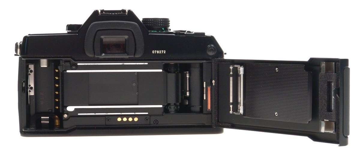 ZEISS CONTAX 167 MT BLACK 35mm CAMERA BODY PAPERS MINT