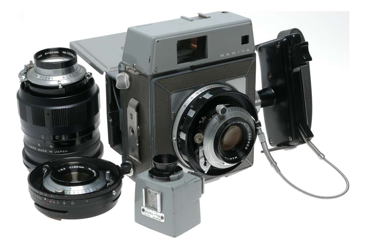 Mamiya Universal Press film Camera set 3 lenses 3 backs viewfinder vintage set