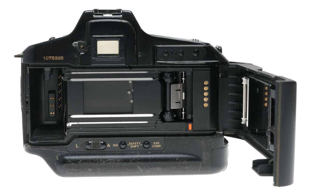 Canon T90 Black SLR camera Retro FD 50mm 1.8 S.S.C lens strap clean