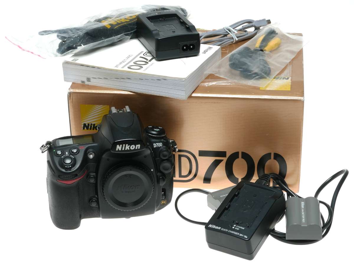 Nikon D700 FX Digital camera body used boxed