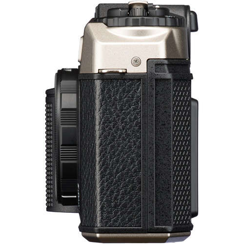 PENTAX 17 - 35mm Half-frame Analogue Film Camera