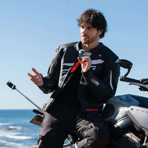 Insta360 GPS Preview Remote with Built-in Mic