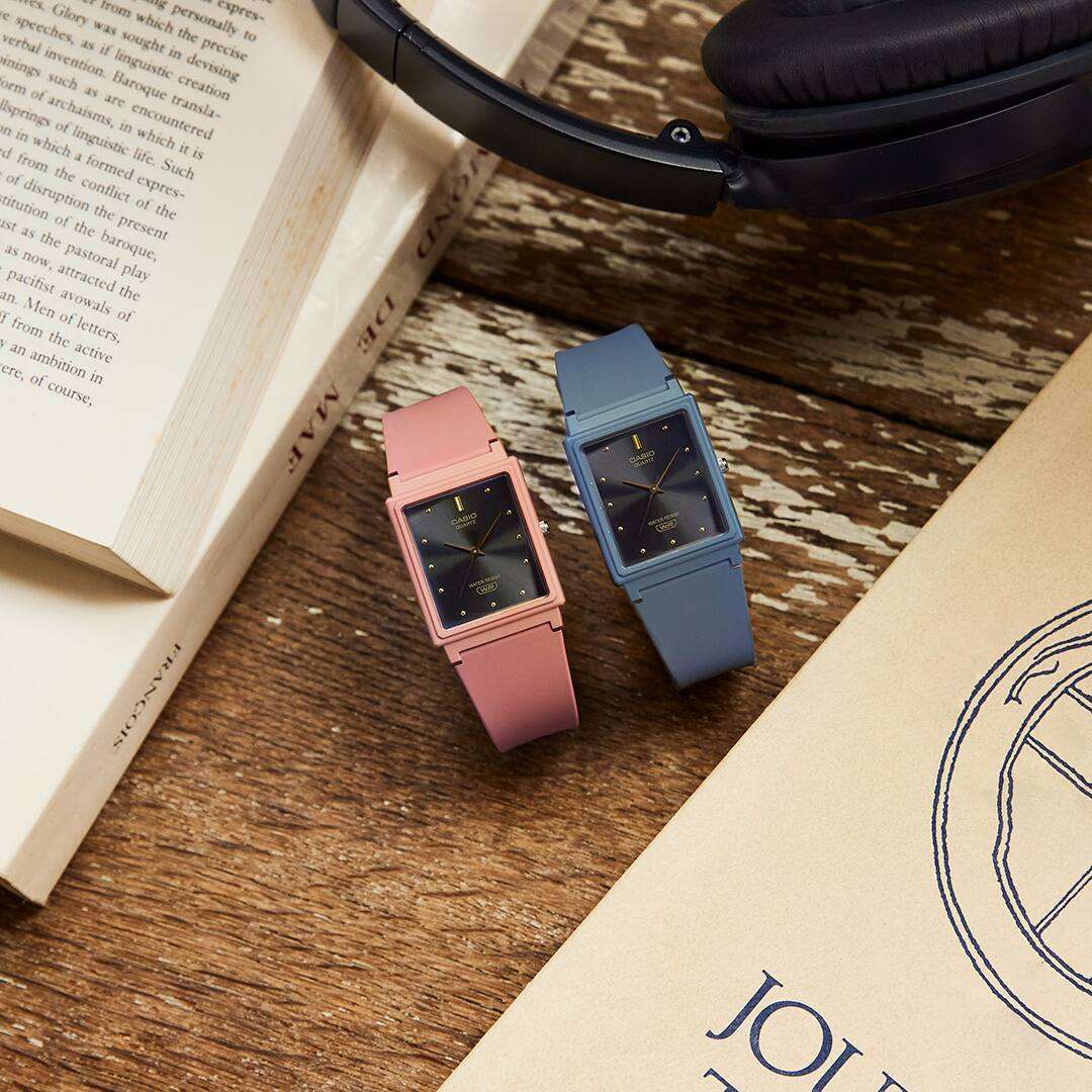 Casio Women's Digital Edgy Retro Watch (MQ-38UC-2A2ER)