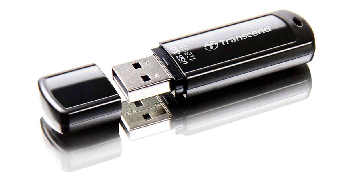 Transcend TS128GJF700 JetFlash 700 128GB Black USB 3.0 Flash Drive