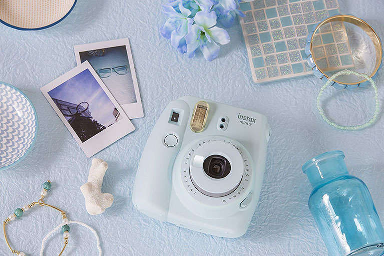 Fujifilm Instax Mini 9 - Ice Blue - Cobalt Blue, Flamingo Pink, Ice Blue, Smokey White