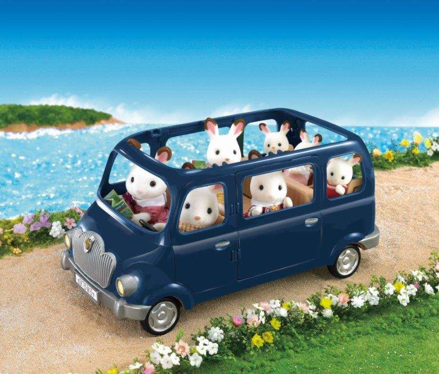 Sylvanian Toys: Family seven seater