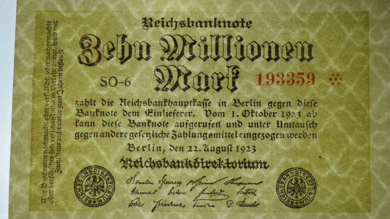 Germany - 10 Million Mark, 1923, p-106c Lattice Watermark