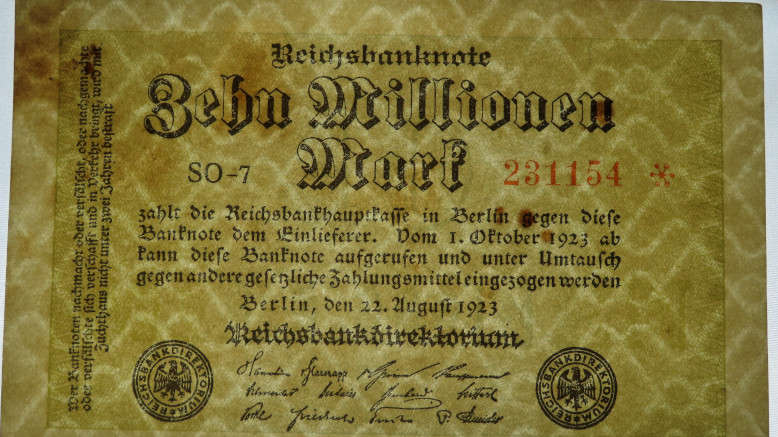 Germany - 10 Million Mark, 1923, p-106c Lattice Watermark