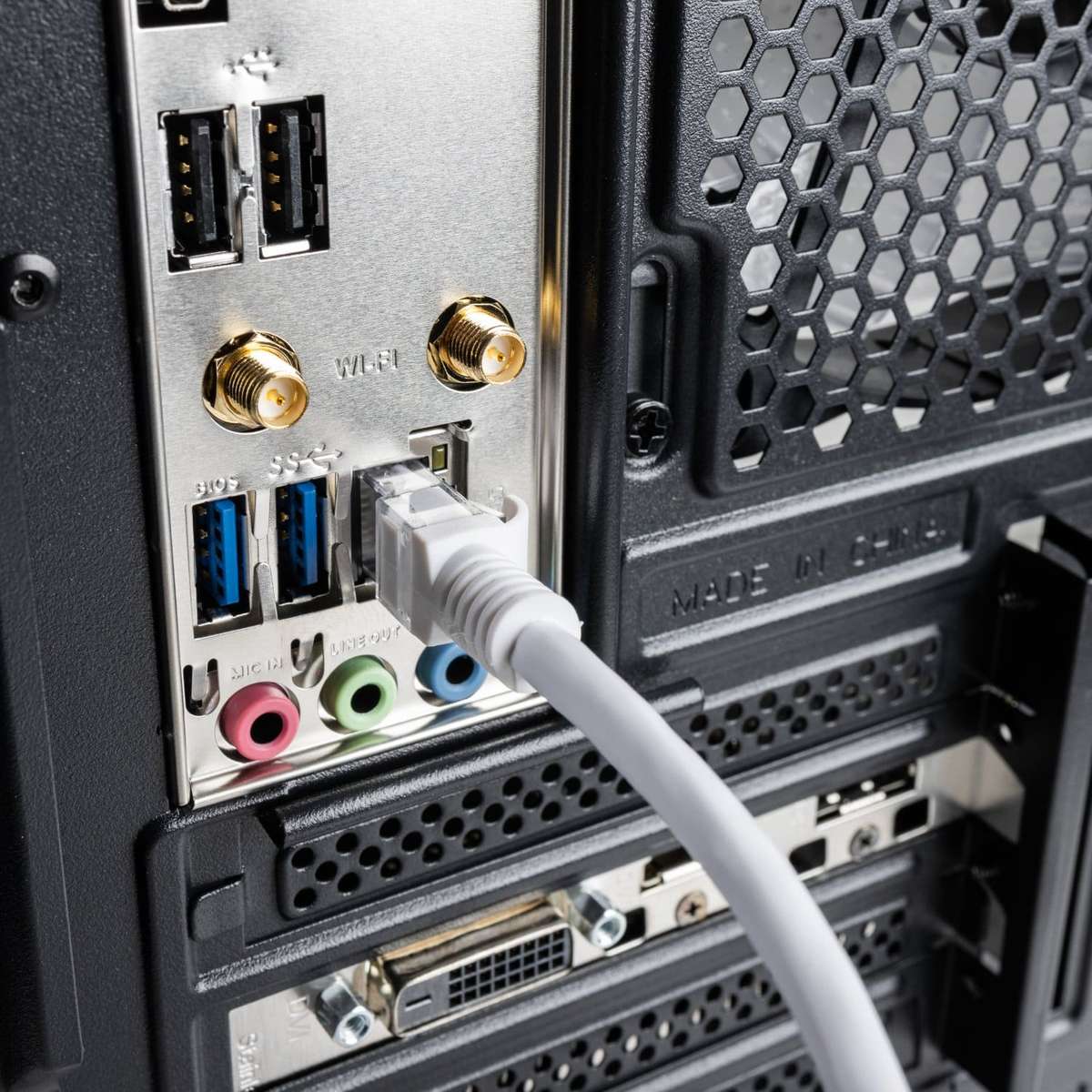 Gizzu Cat6 UTP Fly Lead Ethernet Network Cable 5m  White