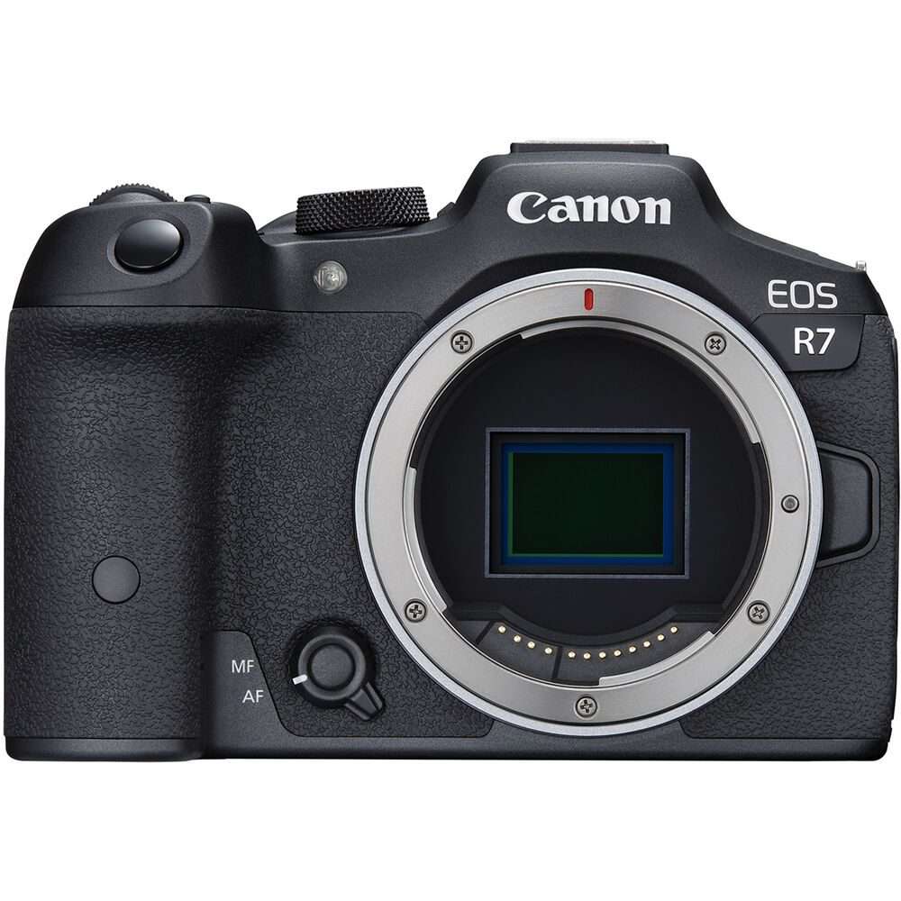 Canon EOS R7 + RF 18-150mm Lens