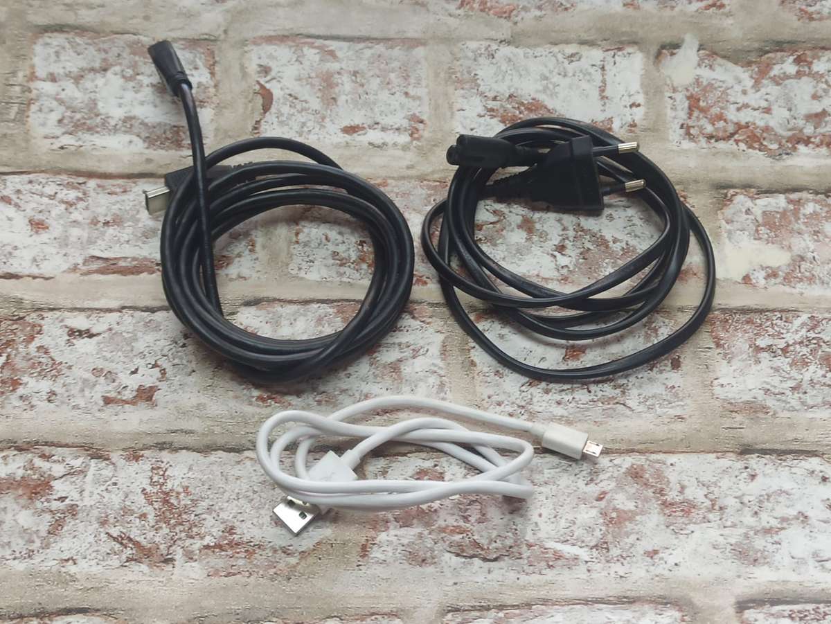 PS4 Slimline 1TB Pre-owned Console : PS4 (Pre-owned)