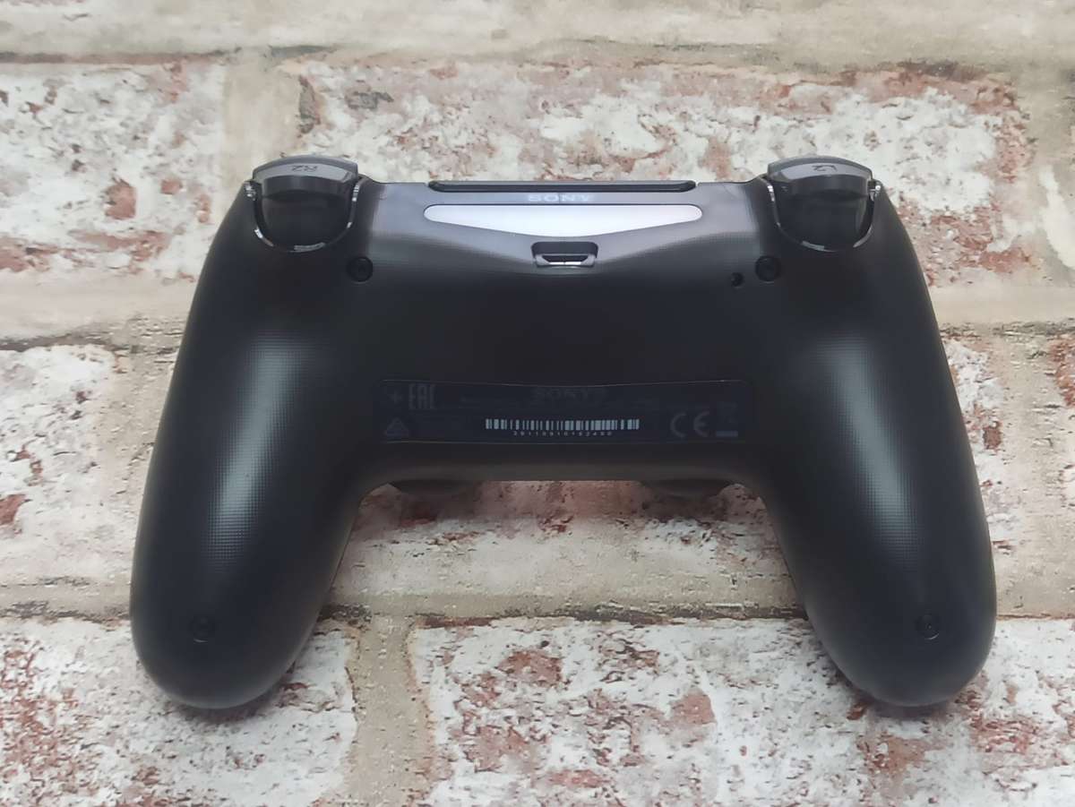 PS4 Slimline 1TB Pre-owned Console : PS4 (Pre-owned)