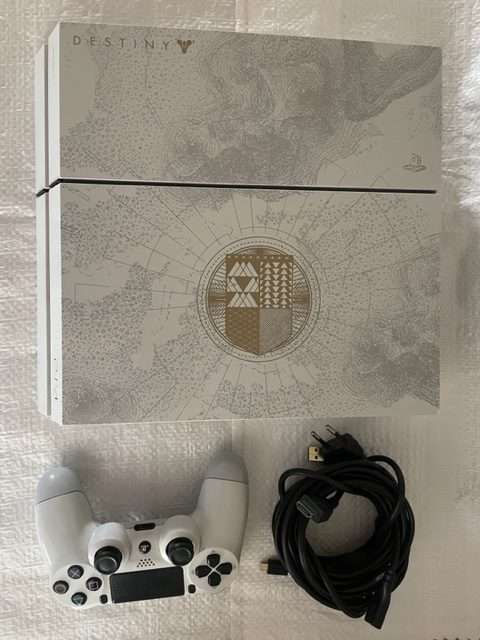 PS4 Destiny Limited edition 500GB Console : (Pre-owned)