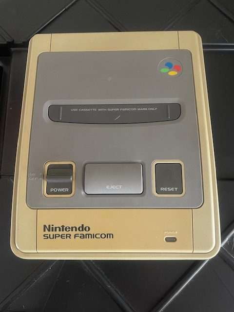 Super Famicom (SNES) NTSC/J Console : (Pre-owned)