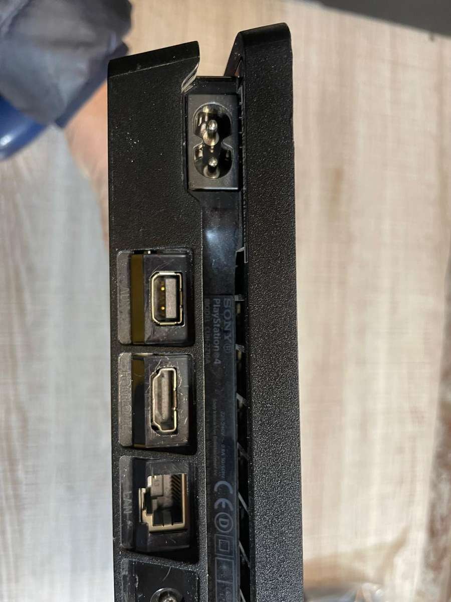 Playstation 4 (PS4) Slimline 1TB Console (Preowned)