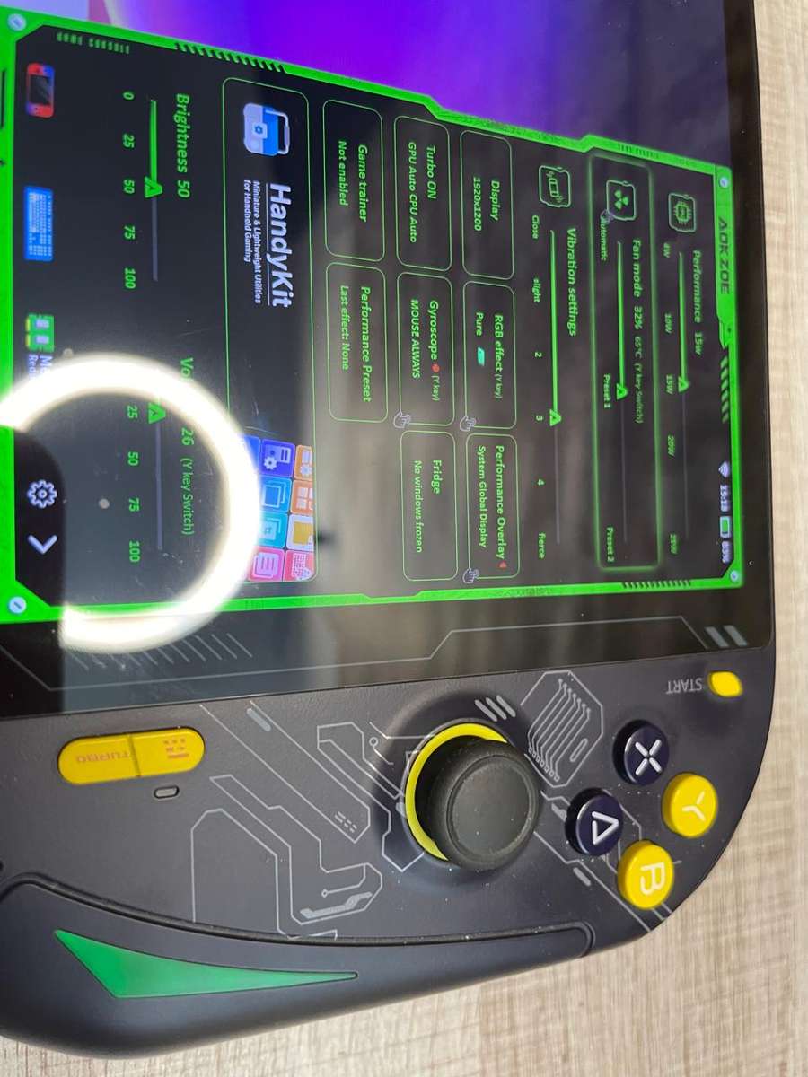 AOKZOE A1 [CPU AMD Ryzen 7 6800U] 8 Inches PC Win 11 OS Mini Handheld Video Game Console