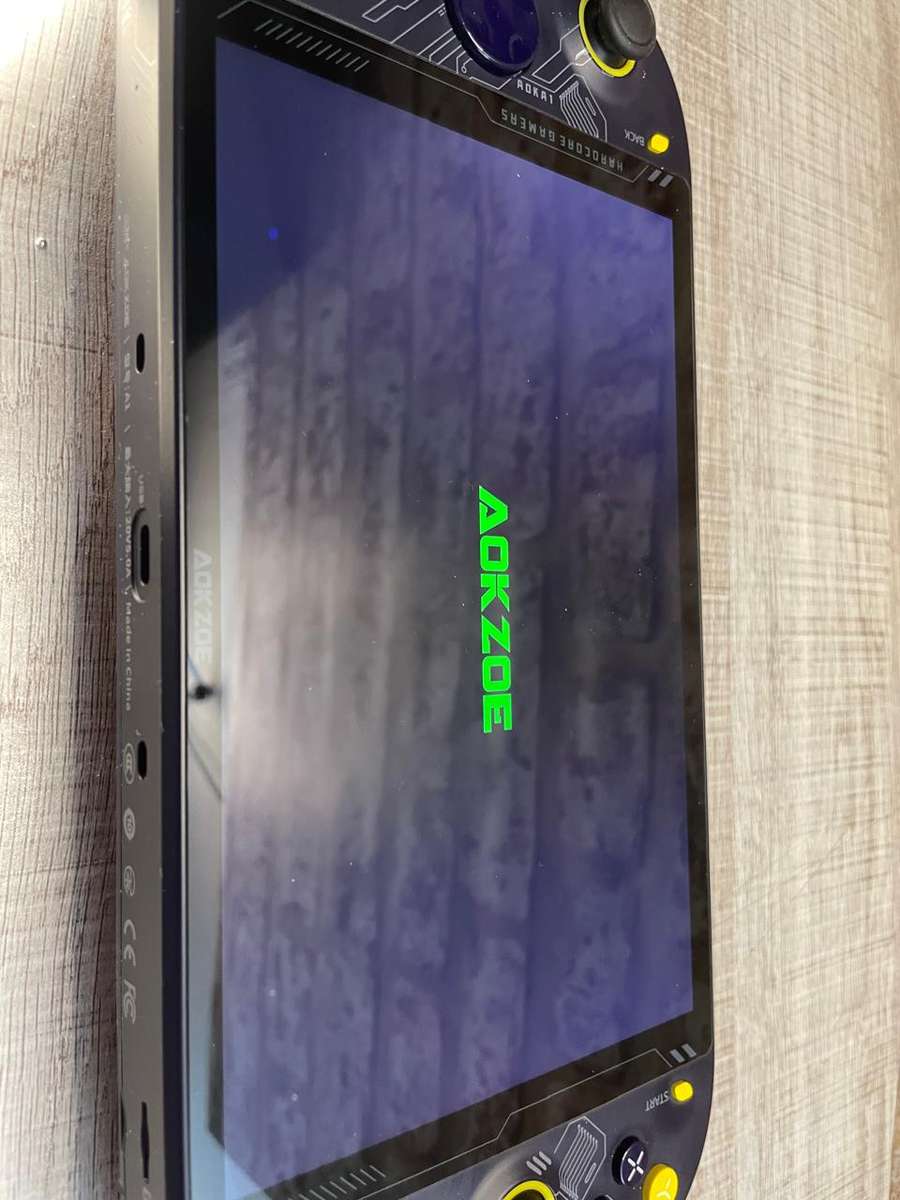 AOKZOE A1 [CPU AMD Ryzen 7 6800U] 8 Inches PC Win 11 OS Mini Handheld Video Game Console