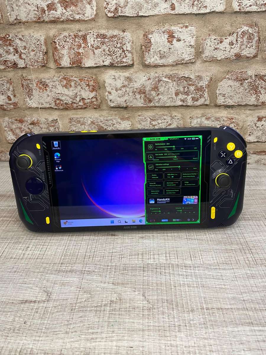 AOKZOE A1 [CPU AMD Ryzen 7 6800U] 8 Inches PC Win 11 OS Mini Handheld Video Game Console