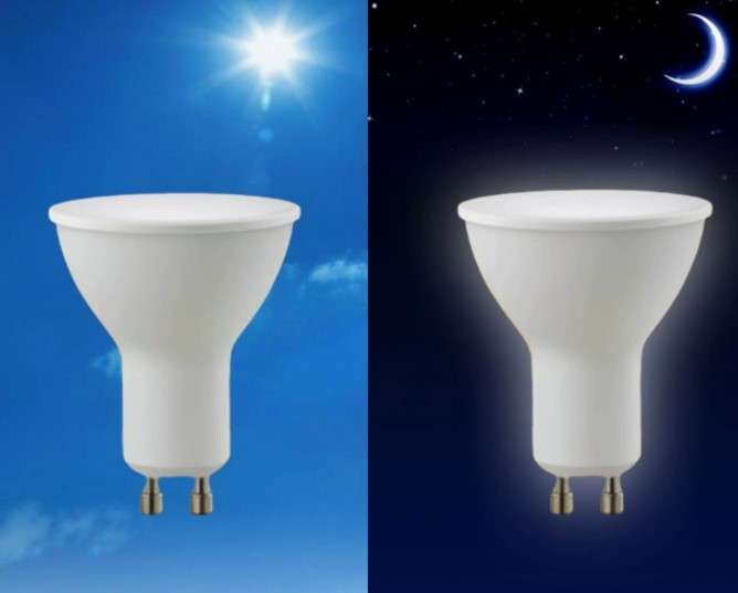 Day/Night Sensor GU10 Bulb- Warm White