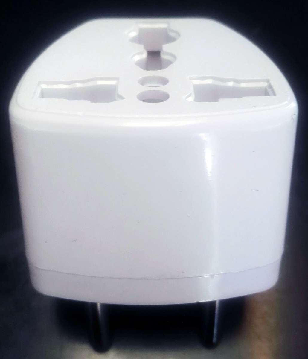 2 ROUND Pin to Universal Multi Plug Travel Power Adapter