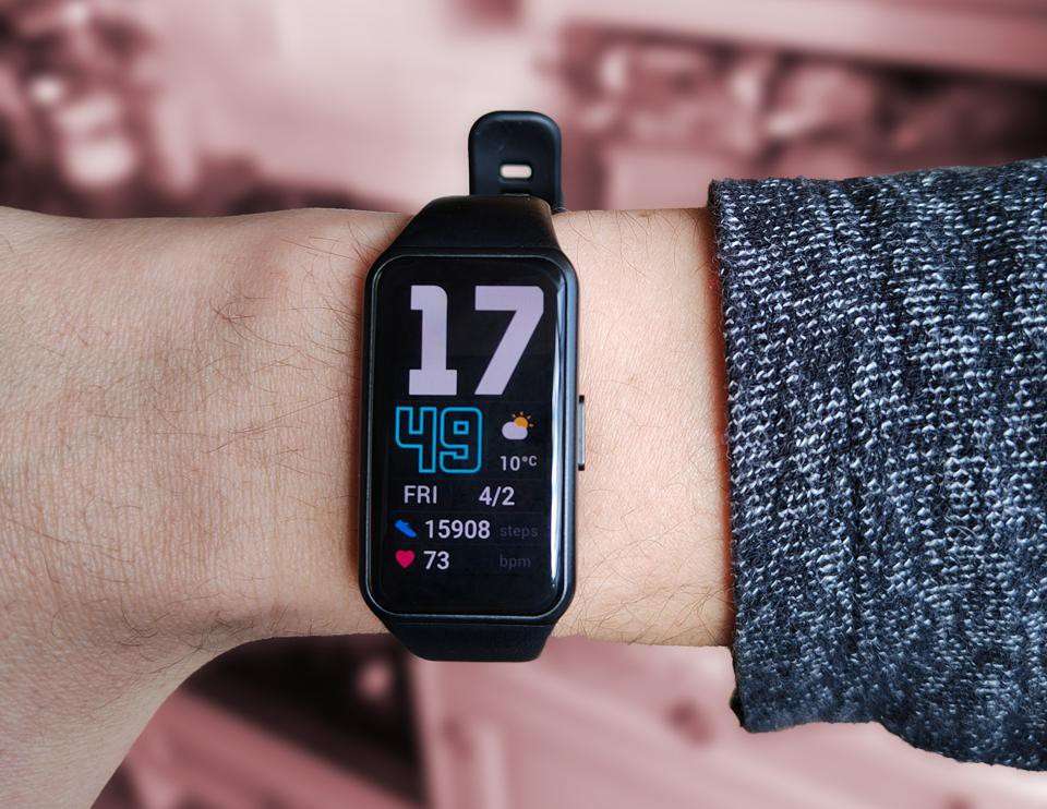 Honor Band 6 Smart Watch Wristband with Blood Oxygen Monitor - Black