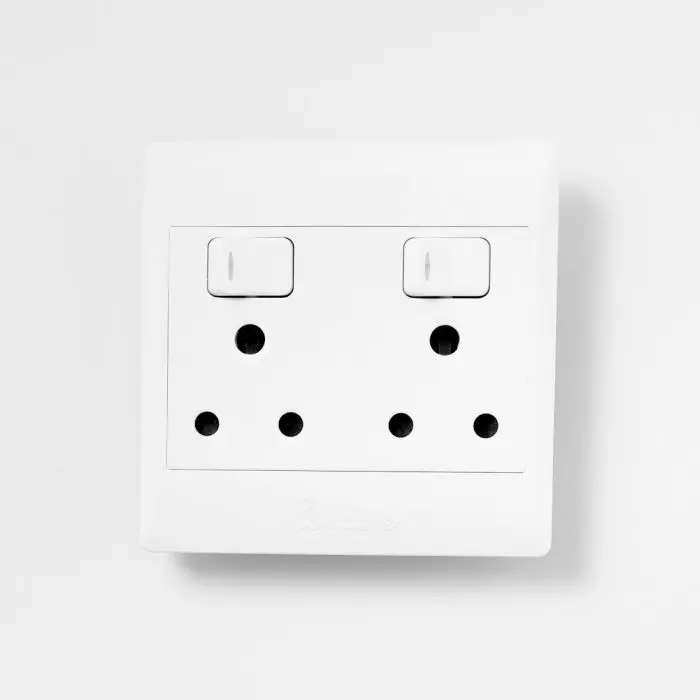 Switched Socket - 2 x 3-Pin