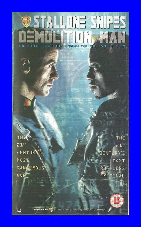 VHS CASSETTE  -  DEMOLITION MAN (STALLONE, SNIPES)