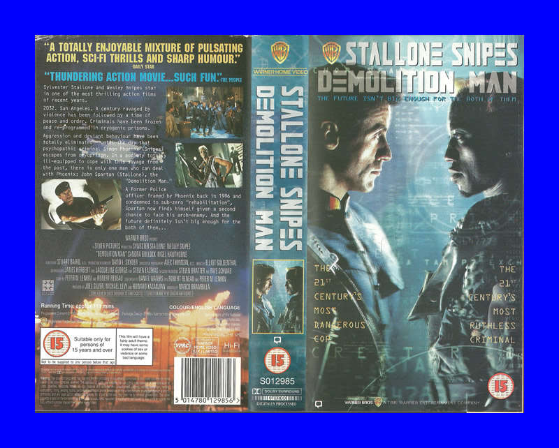VHS CASSETTE  -  DEMOLITION MAN (STALLONE, SNIPES)