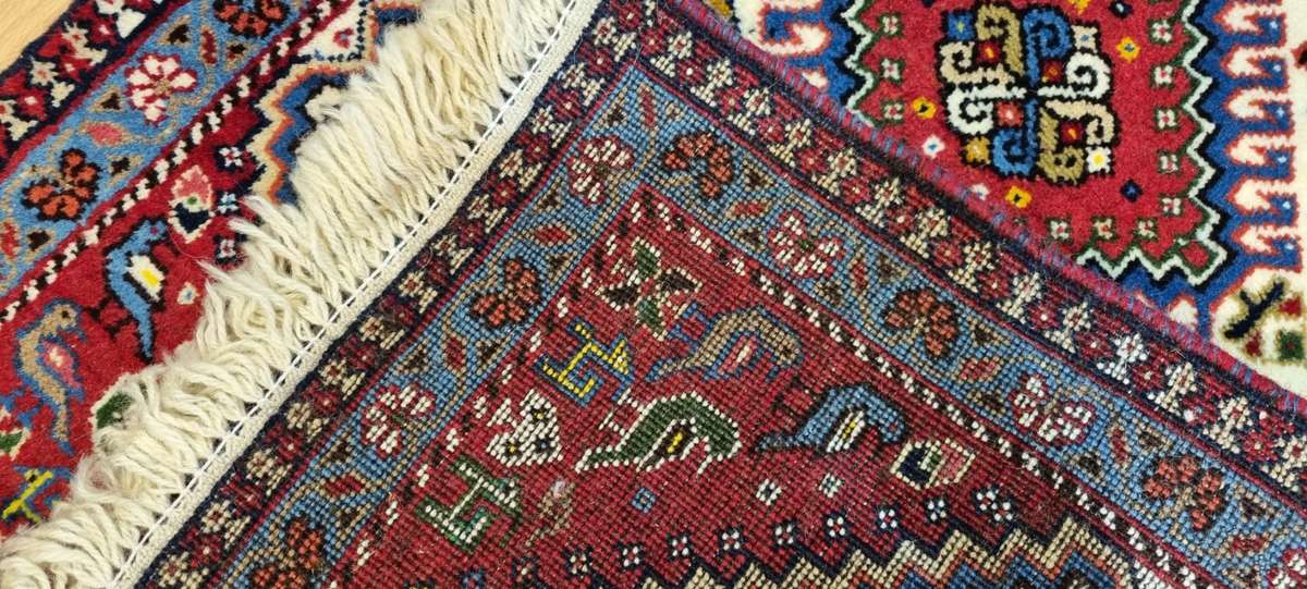 Very Fine Persian Yalemeh Carpet 100cm x 60cm Hand Knotted