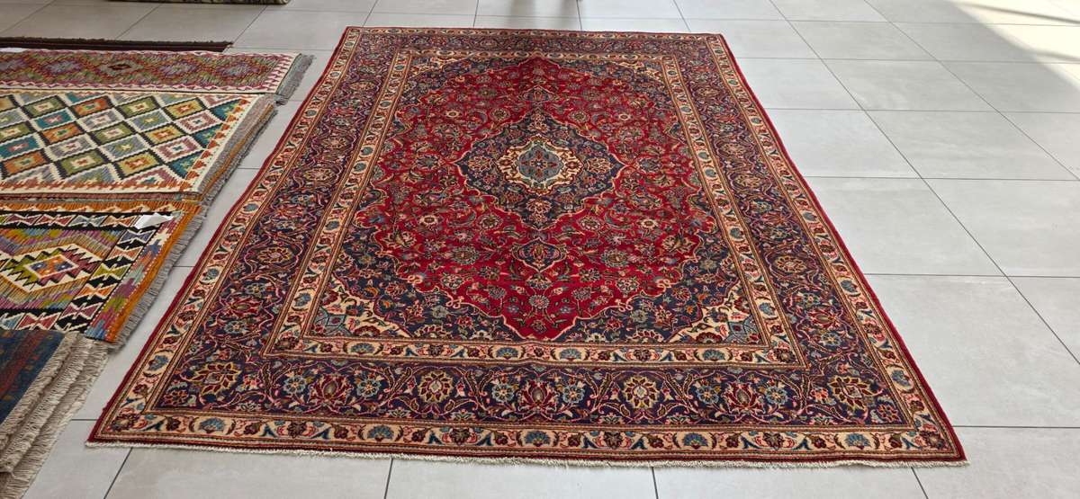 Persian Kashan Carpet 293cm x 200cm Hand Knotted