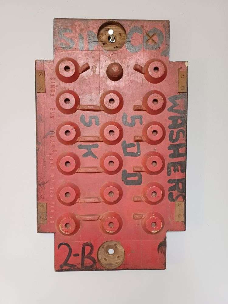 Red Industrial Pattern Mould Wall Hanging  Washer Grid 2-B
