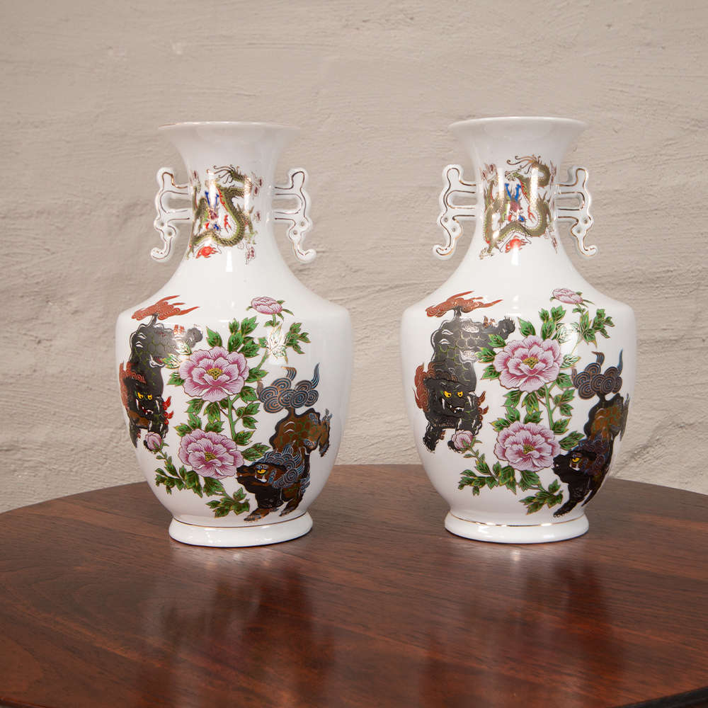 Set of Oriental style Vases