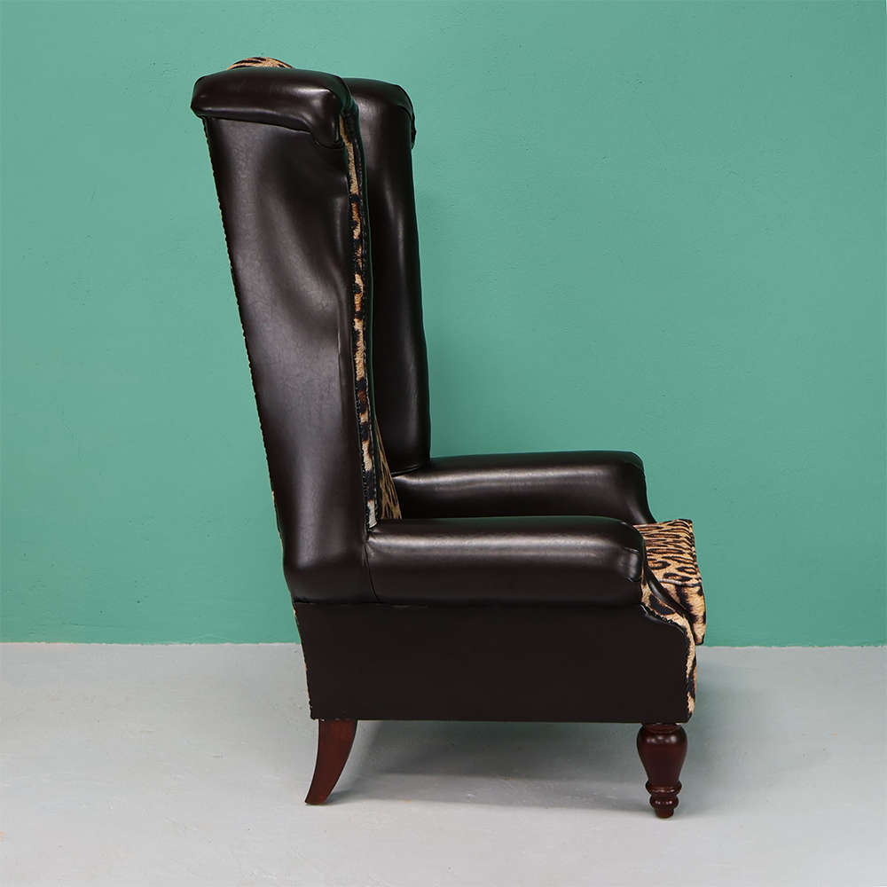 Throne Chair