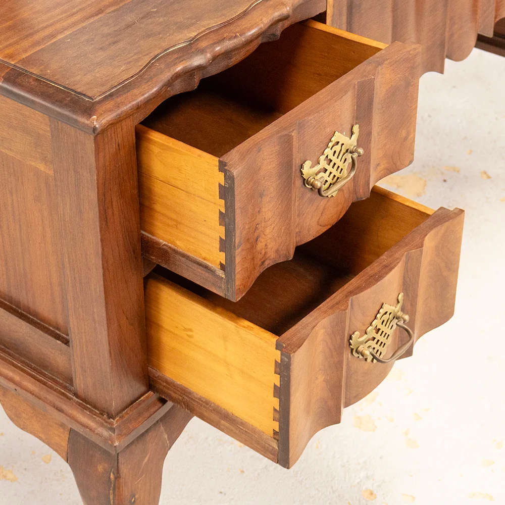 Dressing Table 3 Mirrors