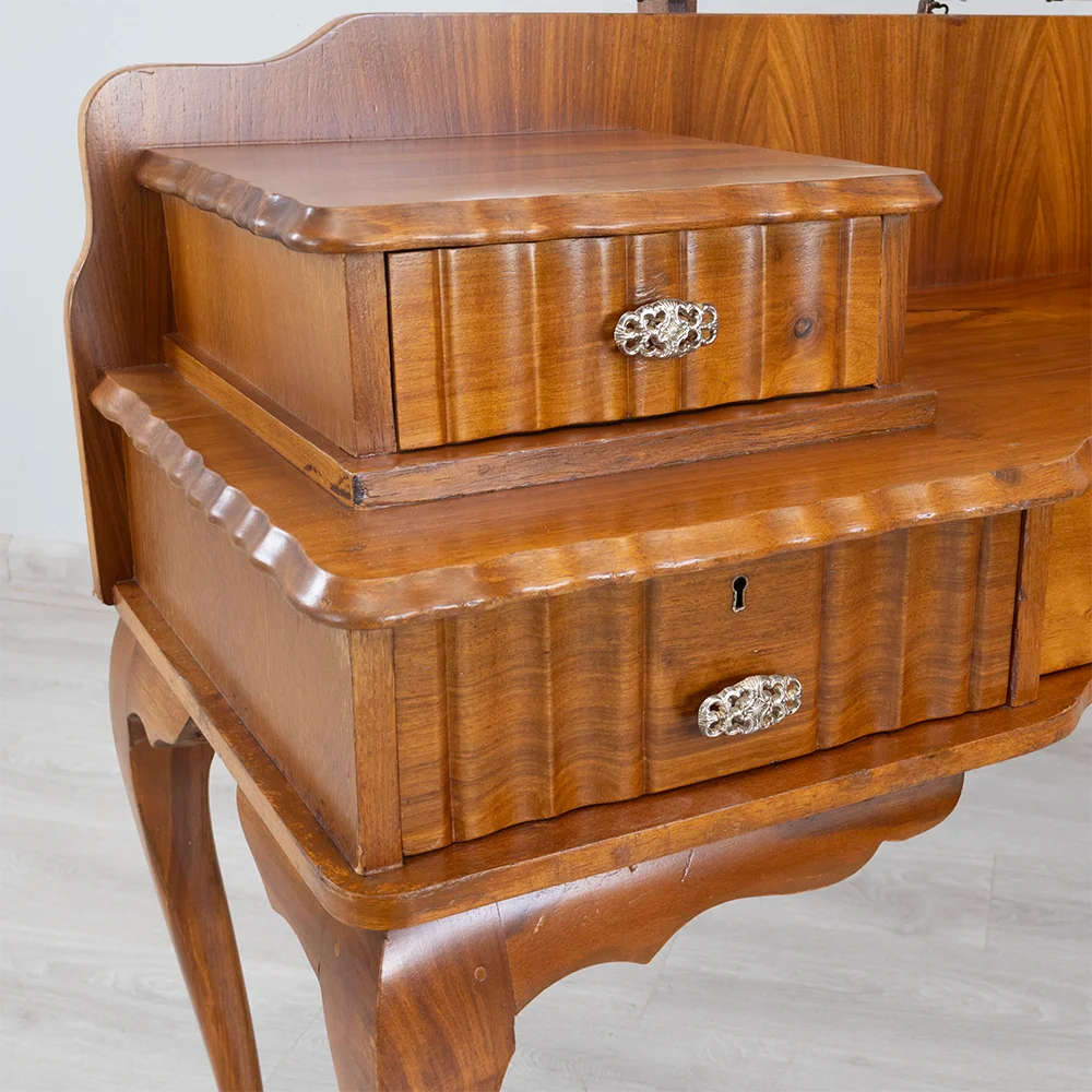 Dressing Table 3 Mirrors