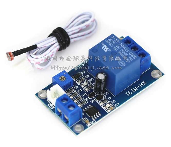 LIGHT SENSING / SWITCHING BOARD 12V  XH-M131-12VDC / 200223