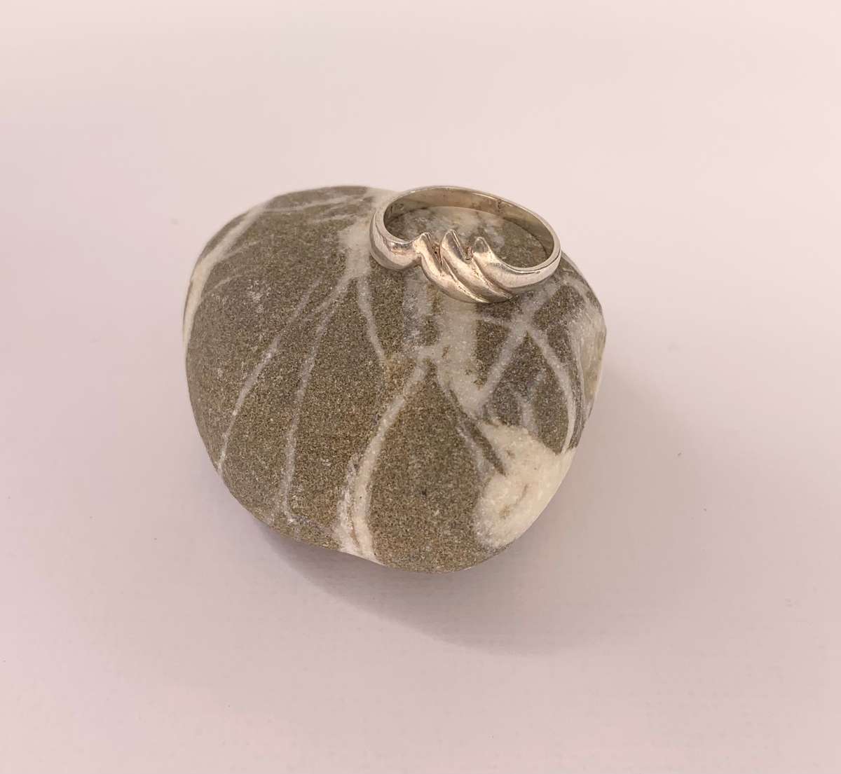 Ring - 925 Silver Mid Finger Band, V Shape With Pattern #ML273