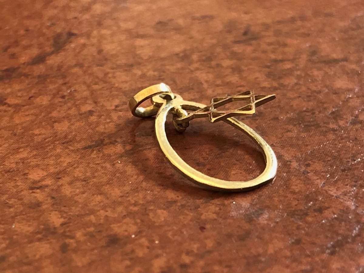 Silver Gilt Oval Shape Charm/Pendant With Swinging Magen David #ML139 R120.00 | Dimensions: 20mm by