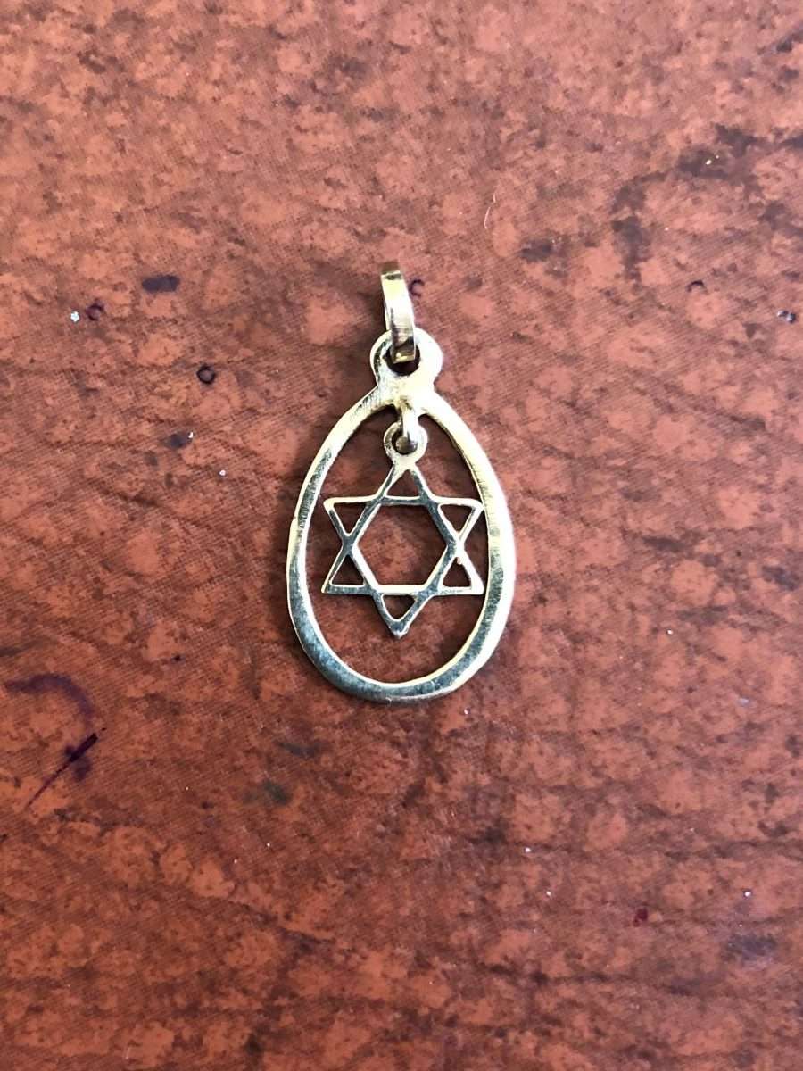 Silver Gilt Oval Shape Charm/Pendant With Swinging Magen David #ML139 R120.00 | Dimensions: 20mm by
