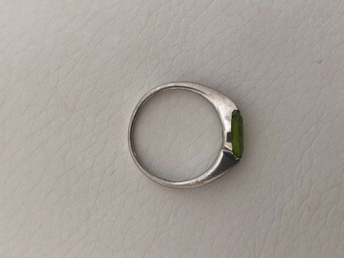 925 Silver Band with Lime Green Oval Stone #ML506 R495.00