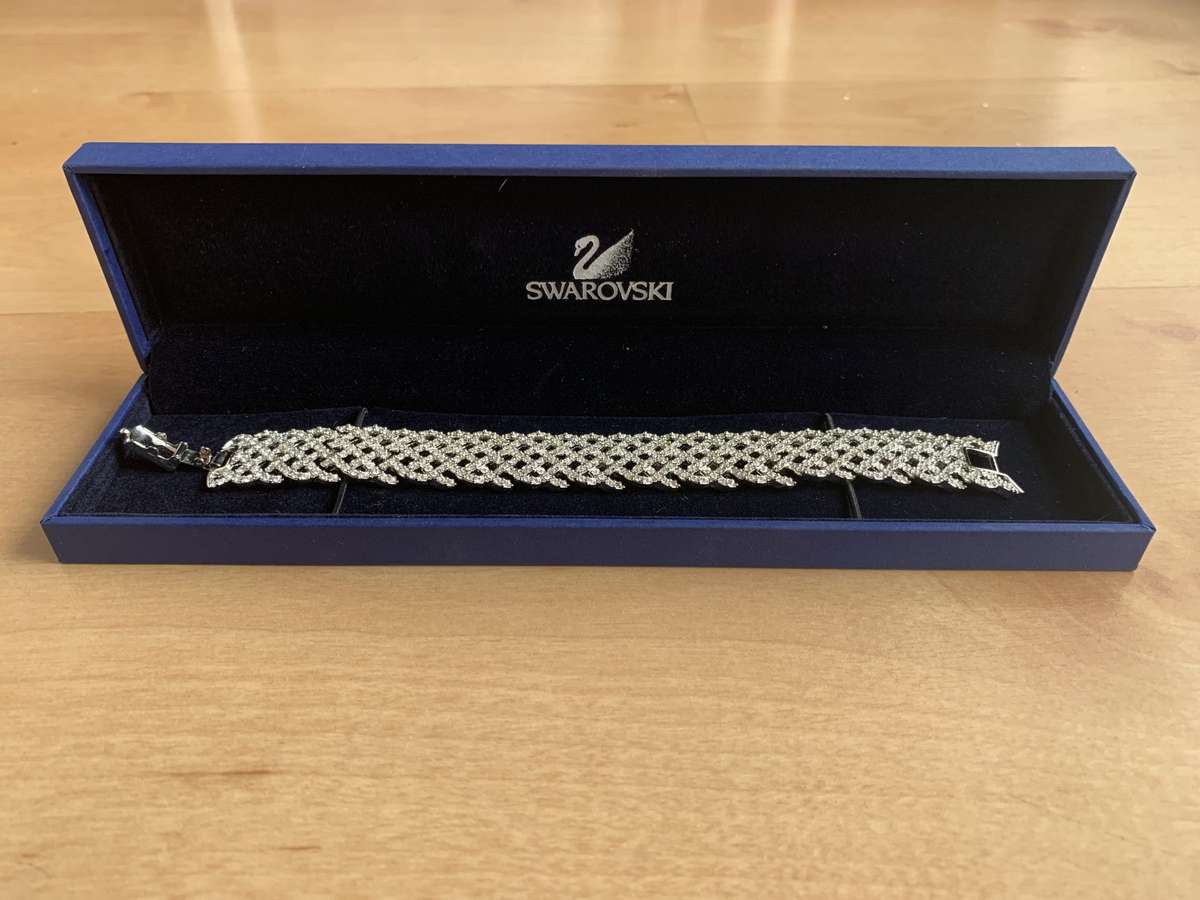 Swarovski Bracelet - Criss Cross Design With Small Swarovski Crystals #ML702 R699.00 |