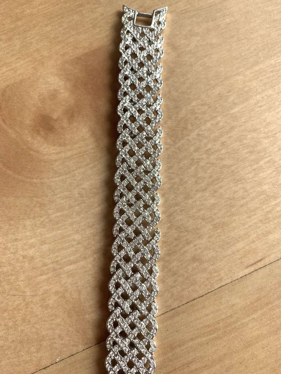 Swarovski Bracelet - Criss Cross Design With Small Swarovski Crystals #ML702 R699.00 |