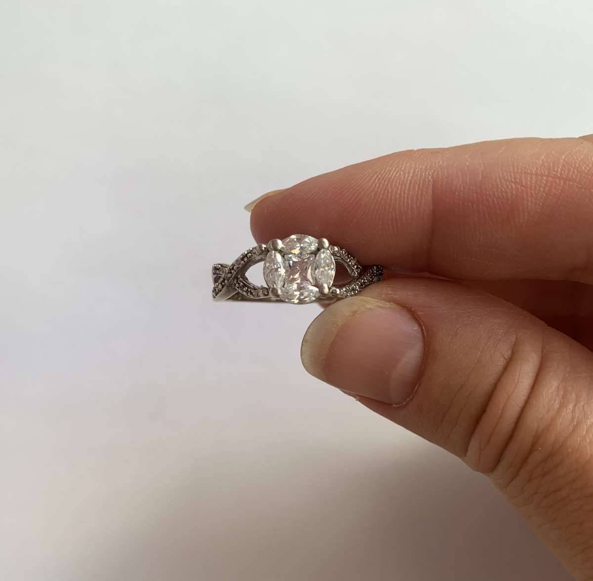 Ring  925 Silver Large Ladies Ring With Cubix In Centre And CrissCross patterns on Sides