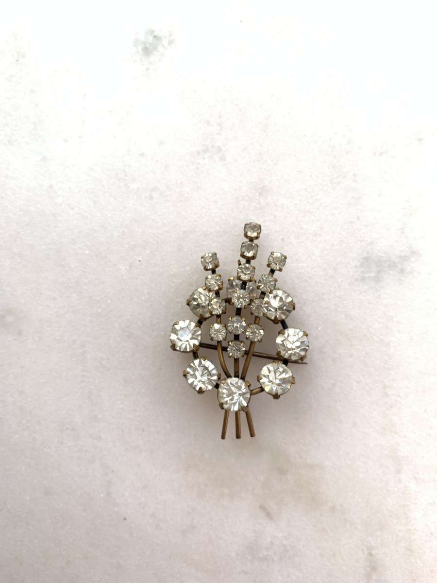 Gold Colour Bouquet of Diamante on Gold Stick Brooch